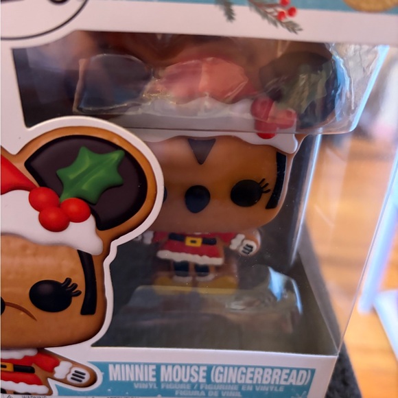 Disney Mickey and Minnie funko pop gingerbread - Picture 2 of 3